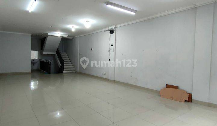 Dijual ruko 3 lantai di holis daerah ramai 1