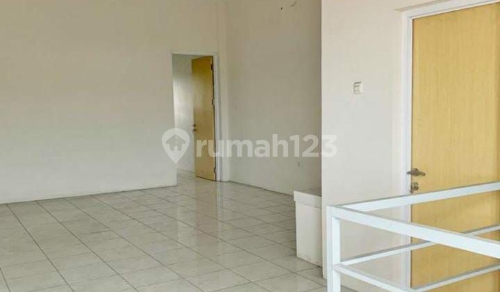 For Rent: 3-story shop house ready to use, busy location. For Rent: 3-story shop house ready to use, busy location.