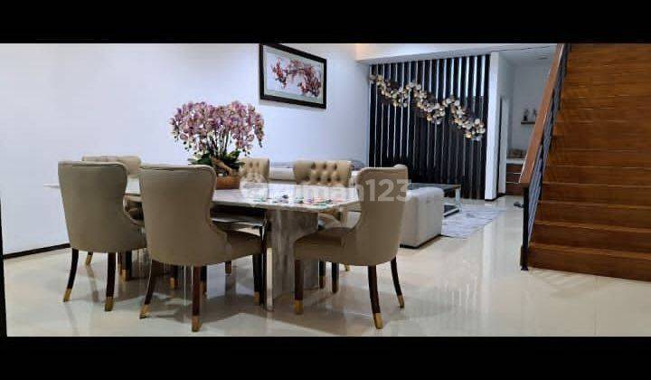 Dijual Rumah minimalis modern di singgasana 2