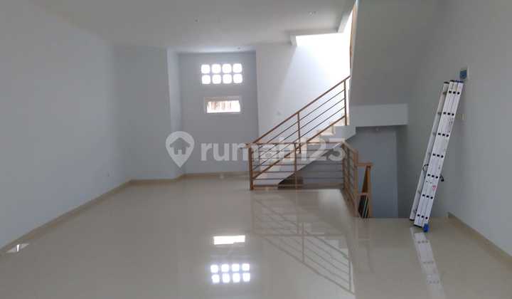 Good 2-Story Shop House Ready to Use City Center