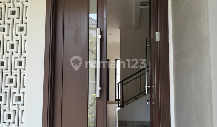 Rumah Baru 2 Lantai Mininalis Modern Siap Huni 2