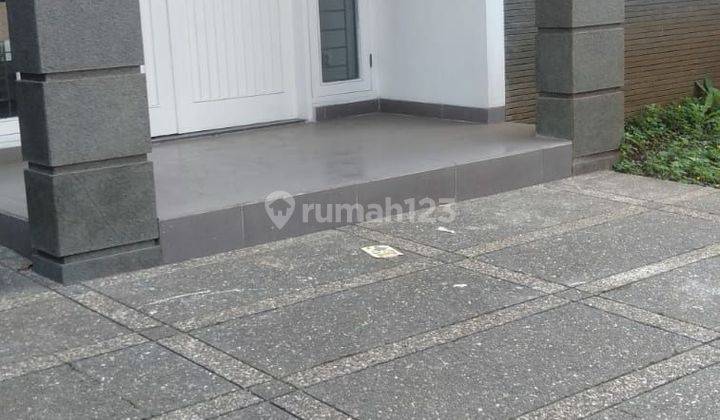 Rumah bagus minimalis modern Semi Furnished  1