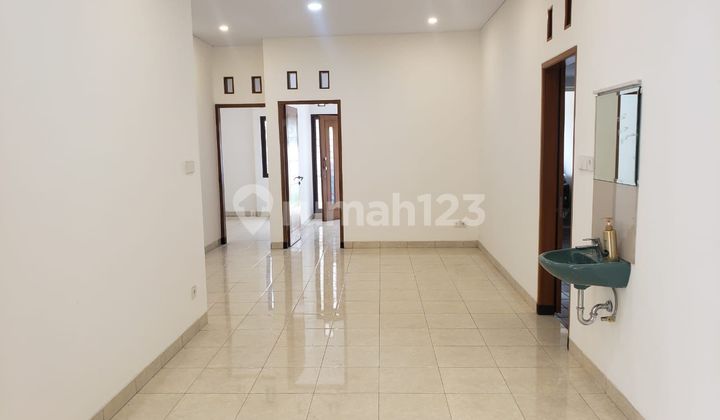 Disewa Dan Dijual Rumah Terawat Siap Huni Semi Furnished