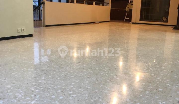 Jual Rumah Siap Huni di Kawasan Elite Setra Sari, Bandung 2