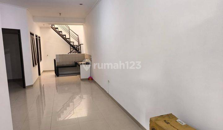 Sewa Rumah Bagus Minimalis di Jl. Indra Prahasta Timur , Bandung 2