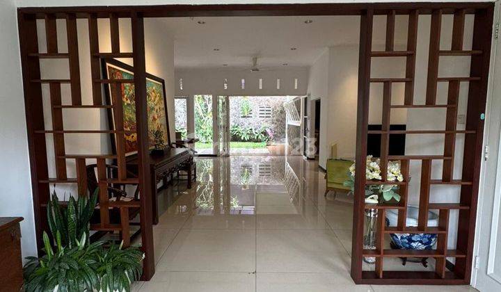 Sewa Rumah Fully Furnished di Setrasari, Bandung 2