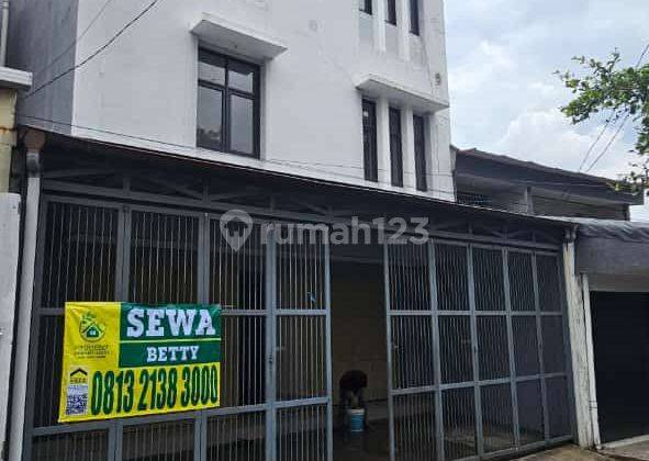 Sewa Ruko Bagus Strategis Jl Ence Azis, Bandung 1