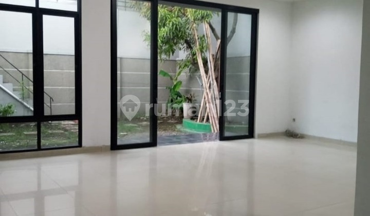 Jual Rumah Bagus Mewah 2Lantai di Komplek Batununggal Indah