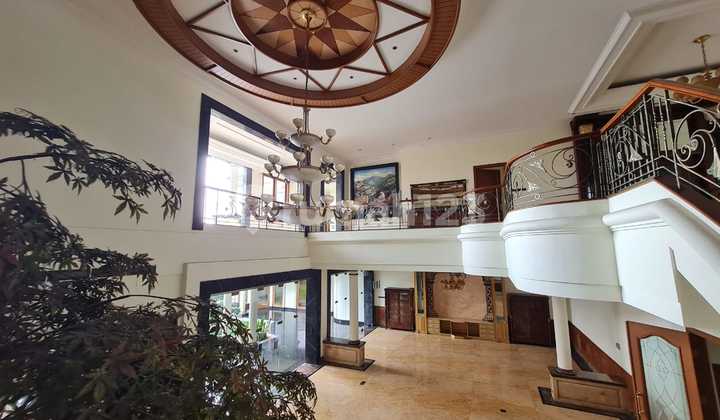 Jual Rumah Mewah Lux Siap Huni di Karang Layung Cipedes, Bandung Jual Rumah Mewah Lux Siap Huni di Karang Layung Cipedes, Bandung