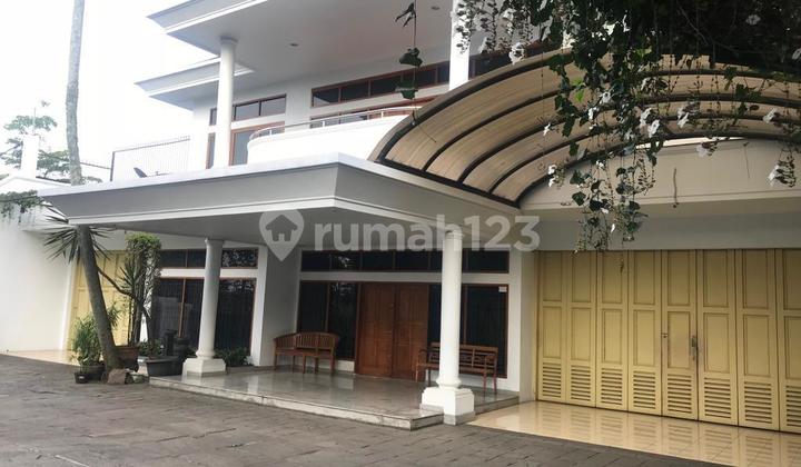 For Sale Nice Freehold House on Jl. Panumbang Jaya Ciumbuleuit, Bandung 2