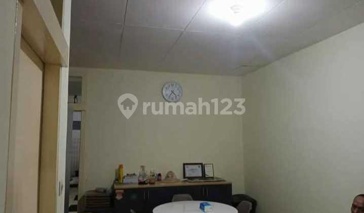 Jual Rumah Strategis Dekat Universitas di Sayap Surapati 2