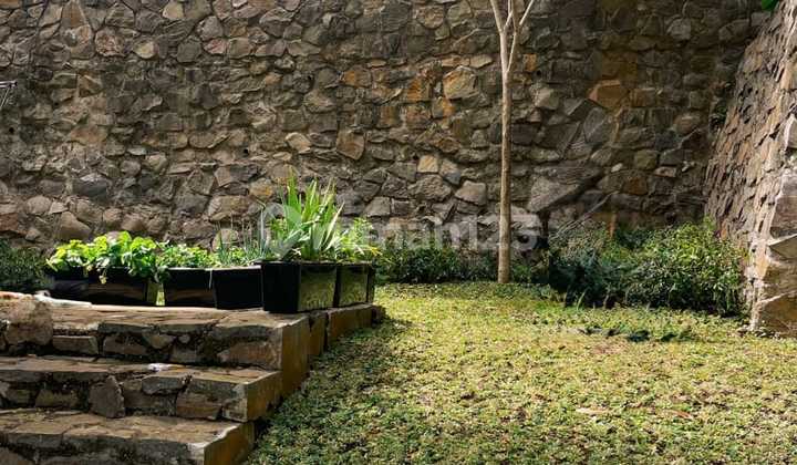 Sell Ready-to-Live House in Awiligar 2