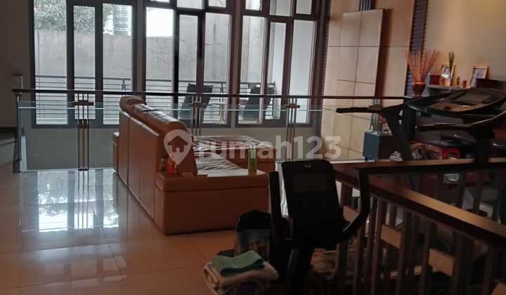 Rumah Dekat Wisata Kuliner Sayap Lengkong 2