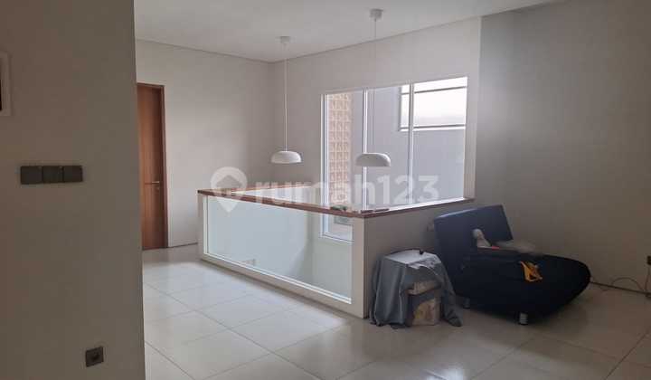 Jual Rumah Baru Semi Furnished Muara Timur  2