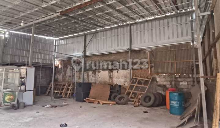 Gudang Kecil Hitung Tanah Saja Sayap Rajawali