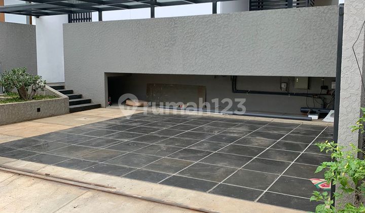 For Sale, Ready-to-Occupy House in Setraduta Grande. 2