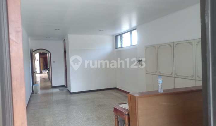 Jual Cepat Rumah Dengan Lokasi Strategis Tengah Kotadi Jl Gandapura 