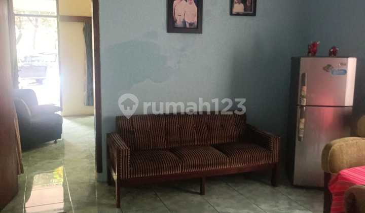 Strategic House for Sale, Suitable for Business. 2