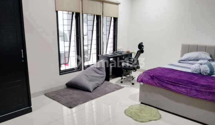 Jual Rumah Strategis Tengah Kota Sayap Sudirman