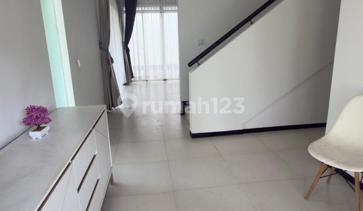 Disewakan Rumah Furnished Kota Baru Parahyangan