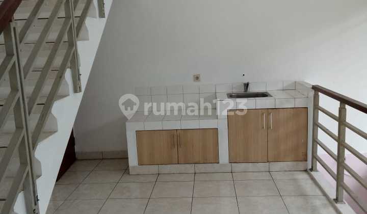 For Sale, Ready-to-Use Strategic Shop House in Surapati Core