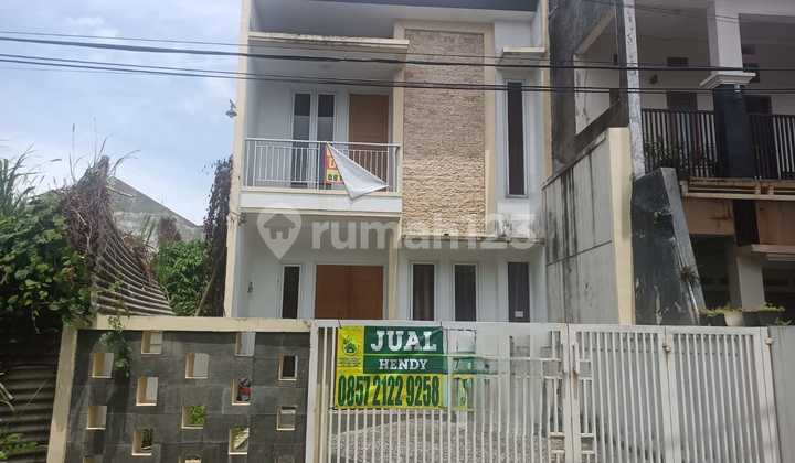 Rumah Modern Minimalis Batu Indah Batununggal Rumah Modern Minimalis Batu Indah Batununggal