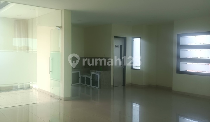 Excellent Business Space Ready to Use, Garuda Street Excellent Business Space Ready to Use, Garuda Street