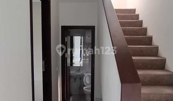 For Sale, Ready-to-Occupy Hook House in Tarubhawarna, Kota Baru Parahyangan