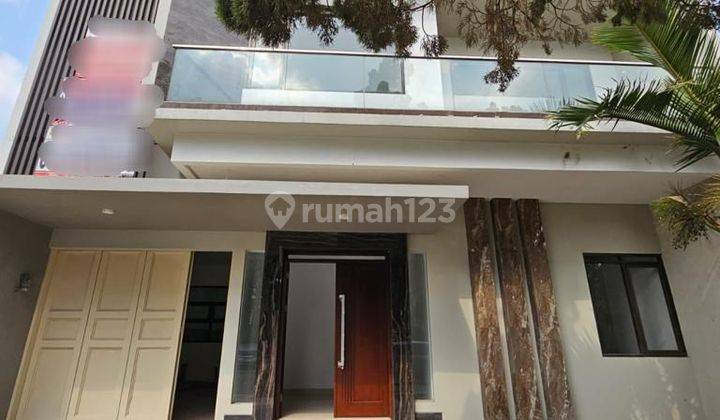 Rumah Baru Komplek Singgasana Pradana Bandung 1