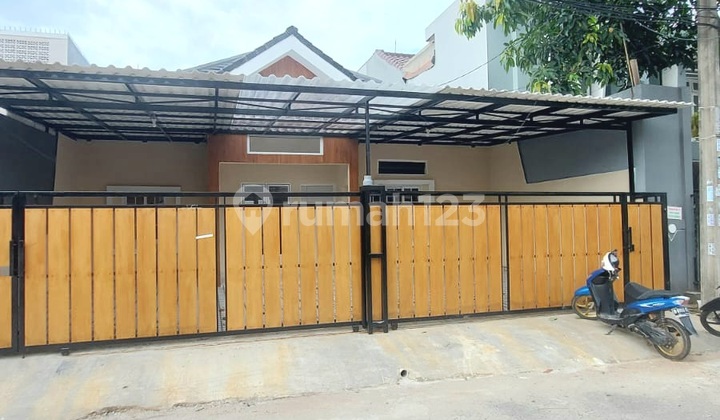 Rumah Villa Melati Mas, Tangerang Selatan
