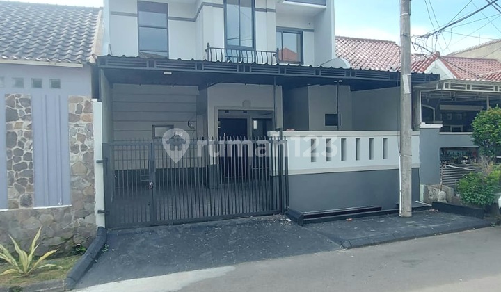 Rumah Villa Melati Mas, Tangerang Selatan