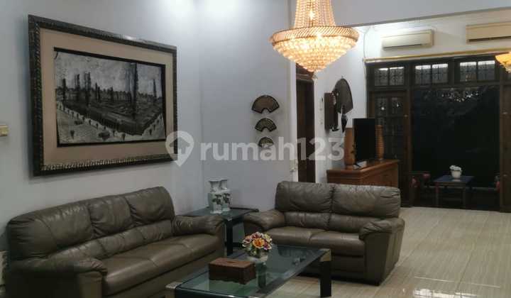 Dijual Rumah Luas 2 Lantai Hoek Di Cempaka Putih 2