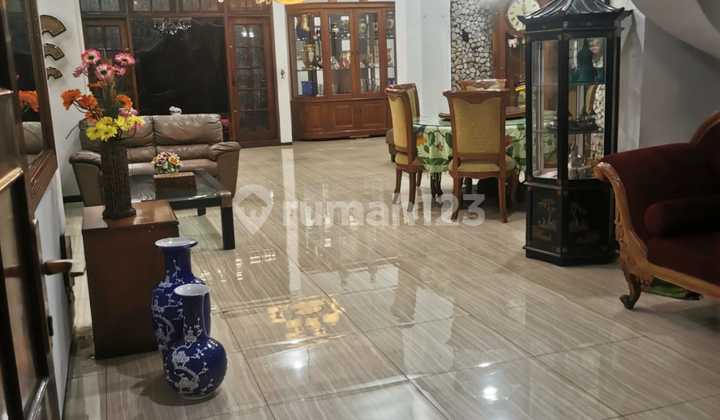 Dijual Rumah Luas 2 Lantai Hoek Di Cempaka Putih Dijual Rumah Luas 2 Lantai Hoek Di Cempaka Putih