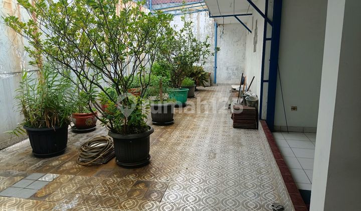 Dijual Rumah Luas 2,5 Lantai Di Tengah Kota Jakarta Barat Dijual Rumah Luas 2,5 Lantai Di Tengah Kota Jakarta Barat