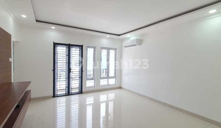 For Sale Minimalist House Pik 7X17m² 3+1Br Semi Furnished