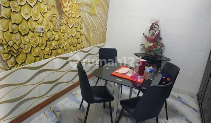 Dijual Rumah di Duren Sawit SHM 116M² 4Br Semi Furnished 2