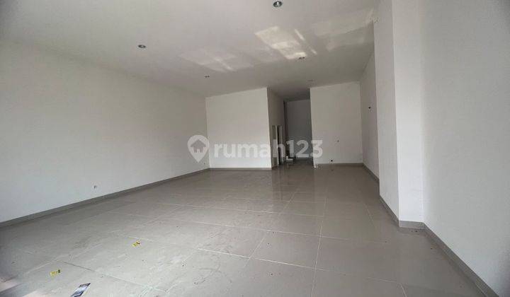 Disewakan Ruko di Soho Wallstreet 8x18m² 3 Lantai 2