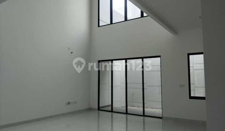 For Sale, PIK 2 Cluster Villa Pasir Putih 5, 10x20m², 4+1 Bedrooms 2