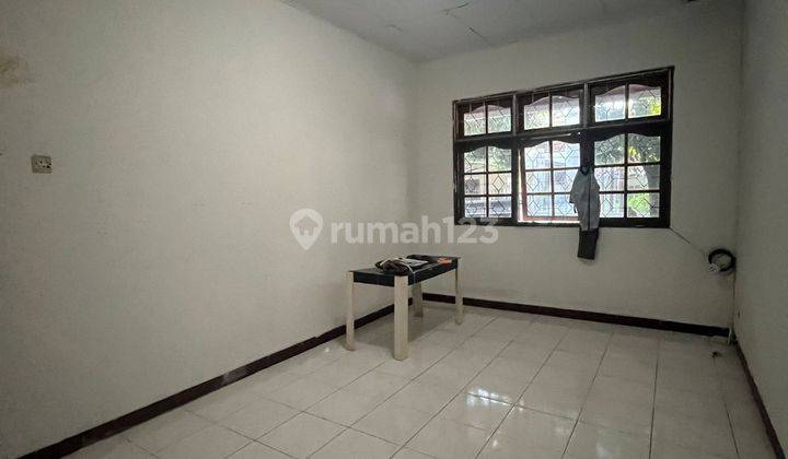 Disewakan Rumah Tua Pluit Putri Jakarta Utara Ukuran 10x22m 1