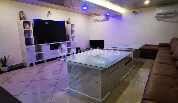 Dijual Rumah di Bgm SHM 12X25m² 4+1Br Furnished