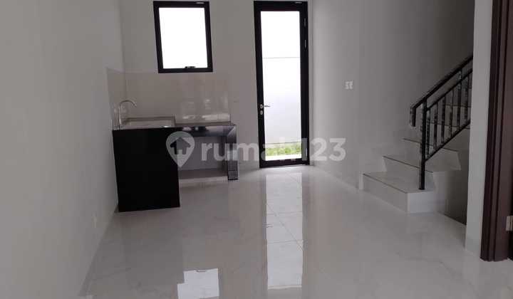 For Rent House in Pik 2 Cluster Kuningan Village 6X15m² 3+1Br