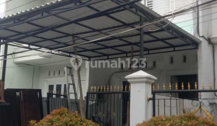 Dijual Rumah di Duren Sawit SHM 116M² 4Br Semi Furnished