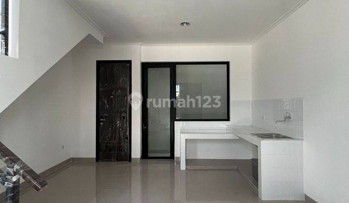 Dijual Rumah di Millenial California Pik 2 4,5x10m² 2 BR 2