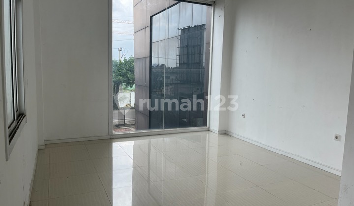 Disewakan Bangunan Komersial di Jl Kelapa Dua Tangerang 800M² Disewakan Bangunan Komersial di Jl Kelapa Dua Tangerang 800M²