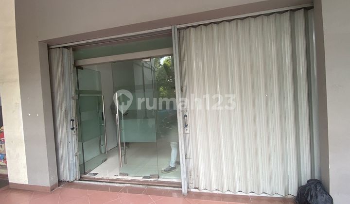 DISEWAKAN RUKO DI PLAZA 5 PONDOK INDAH 84m² 4 LANTAI DISEWAKAN RUKO DI PLAZA 5 PONDOK INDAH 84m² 4 LANTAI