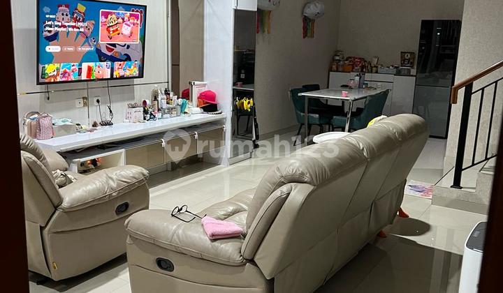 FOR SALE HOUSE IN DANAU ASRI 6x18m² 3+1BR CERTIFICATE OF OWNERSHIP