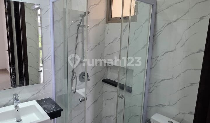 Disewakan Rumah Pik 2 Tahap 2 6X10m² 2+1Br Semi Furnished 2