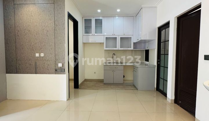 DIJUAL RUMAH DI GREEN VILAGE 6x10,5m² 2+1BR SEMI FURNISHED DIJUAL RUMAH DI GREEN VILAGE 6x10,5m² 2+1BR SEMI FURNISHED