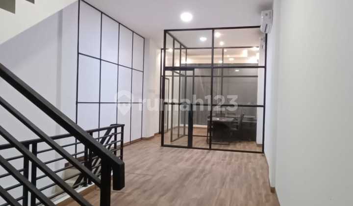 Dijual Ruko di Muara Karang SHM 104M² 3,5 Lantai