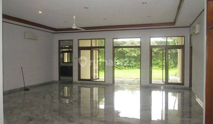 Dijual Rumah Damai Raya SHM 916m² 4+2BR 1